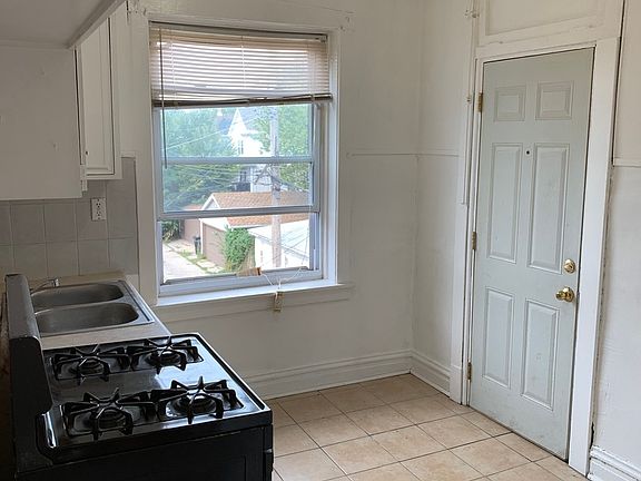 4th image of 3518 W Cullom Ave #2
