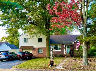 32 Park Ave, Lansdale, PA 19446