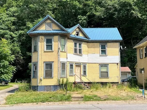 729 15th St, Franklin, PA 16323