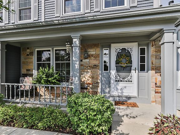 2nd image of 2524 Lawn Ct