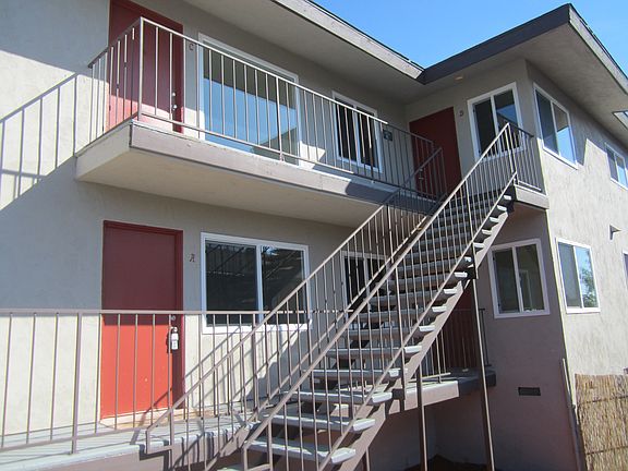 3rd image of 4077 Oakcrest Dr APT D