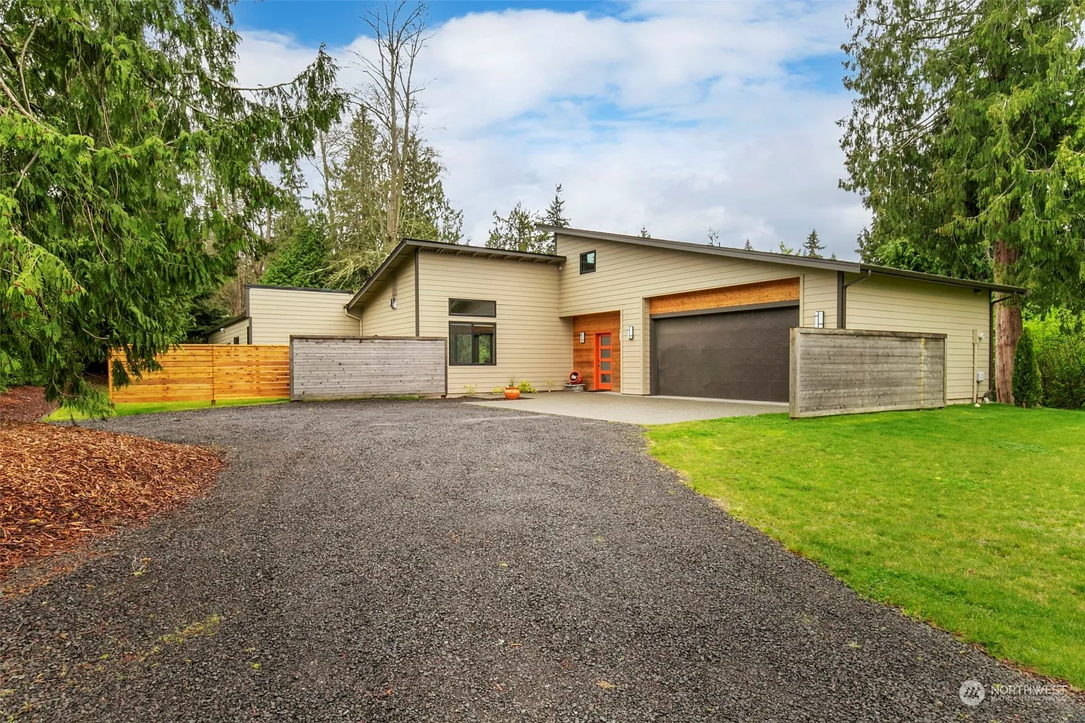 5175 NE Admiralty Way photo 1