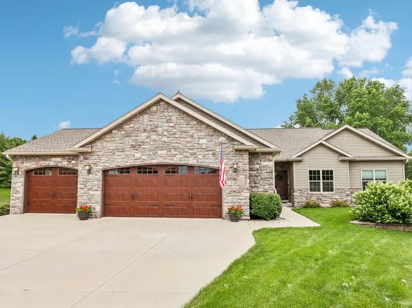 N6819 Canter COURT, Lake Mills, WI 53551