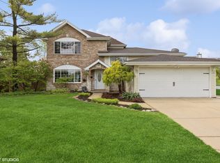 9017 W 147th St, Orland Park, IL