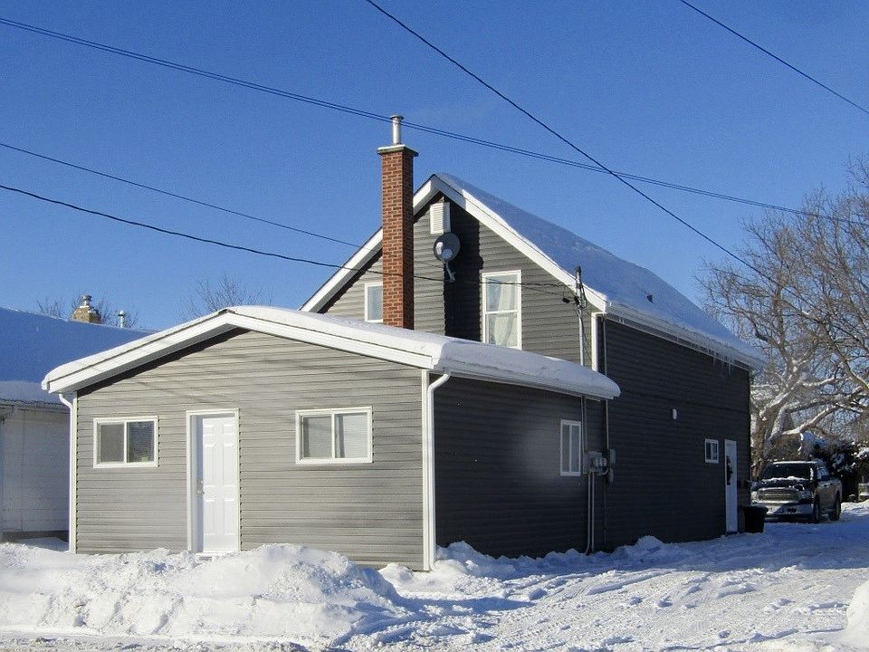 614 Scott St, Fort Frances, ON P9A 1H6 MLS TB190207, TB190208 Zillow