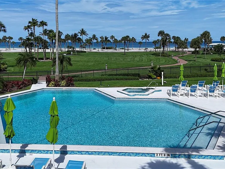 4031 Gulf Shore Blvd N #25 — Photo 3