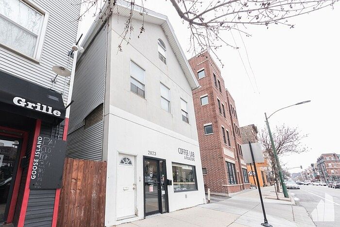 1st image of 2823 N Lincoln Ave #2R