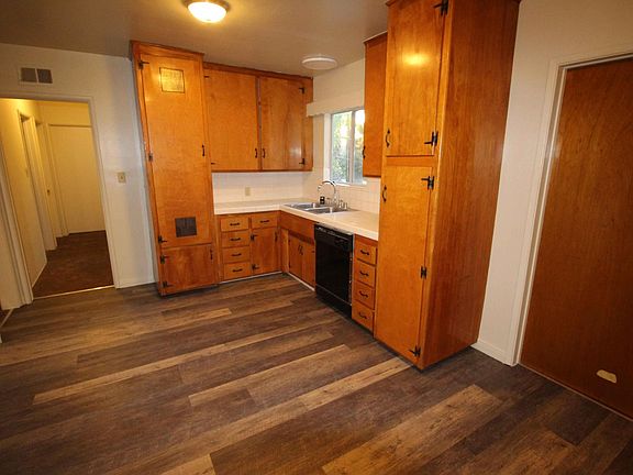 3rd image of 1461 Casa Vista Dr