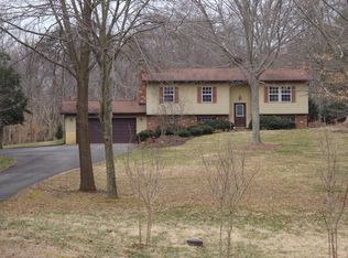 9019 Westchester Dr, Manassas, VA 20112