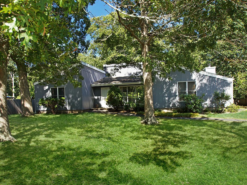 1st image of 21 Landing Ln