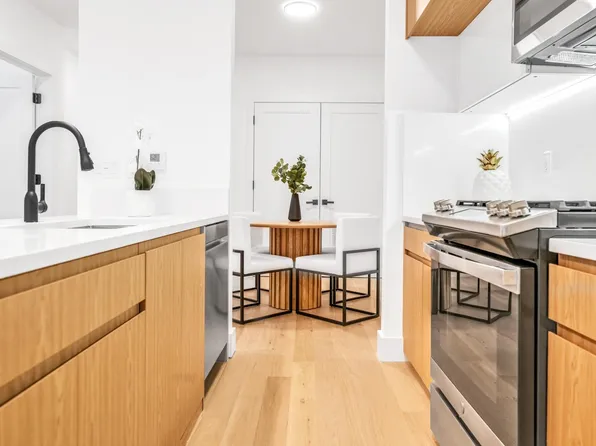 649 38th St #307, Union City, NJ 07087