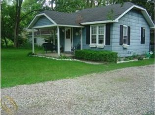 605 Private Dr, Howell, MI 48843