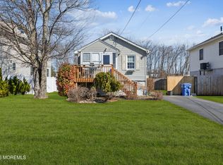 33 Willow Street, Port Monmouth, NJ 07758