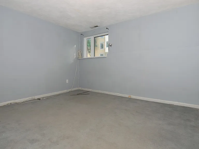 127 Glenville Ave #127 — Photo 16