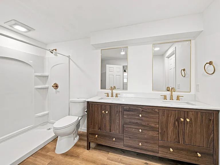3416 W Columbia Ave — Photo 23