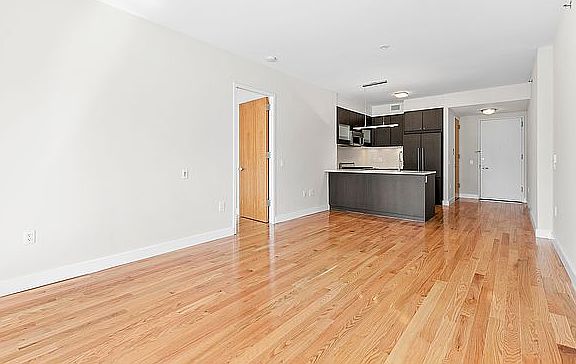 3rd image of 454 W 54th St APT 5O