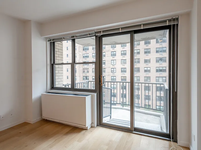345 E 80th St #6J — Photo 4