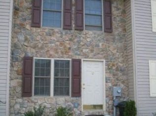 19 Colossians Ct, Inwood, WV 25428