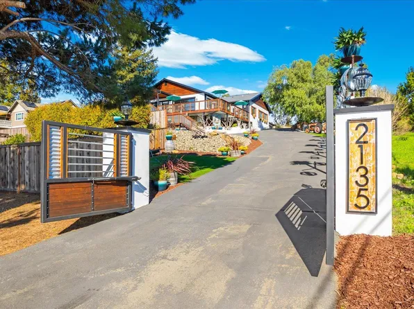 2135 E 2nd Street, Benicia, CA 94510