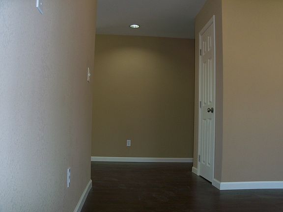 4th image of 208 Northshore Dr
