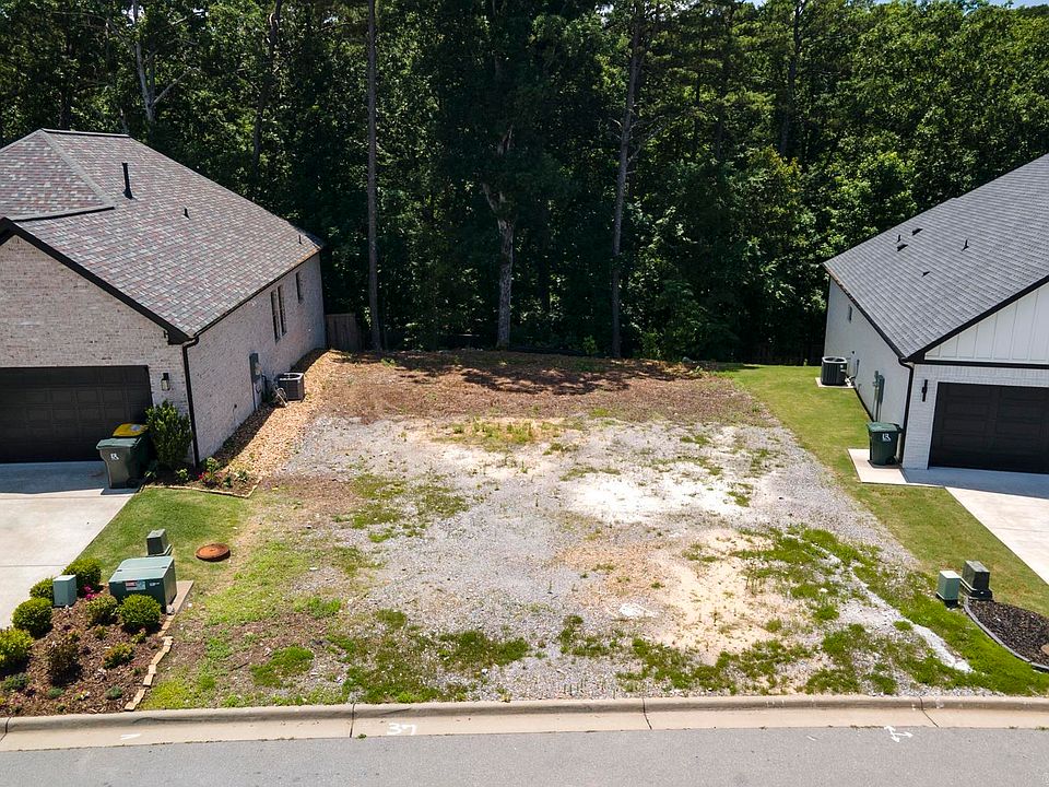 1st image of 37 Fletcher Ridge Cir