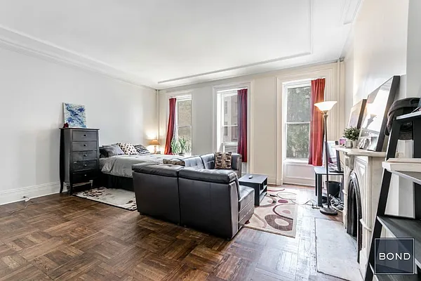 Rented by Bond New York | media 1