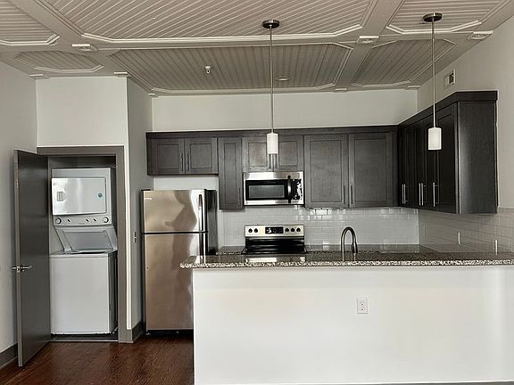 4th image of 1204 Hull St APT 1D