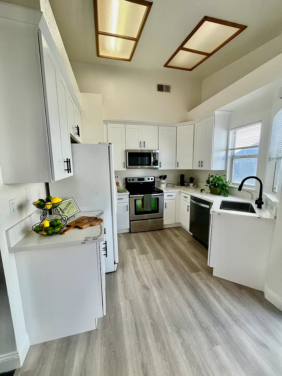 Building Photo - 3041 Twin Creeks Ln