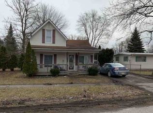 208 N Hunter St, Capac, MI 48014