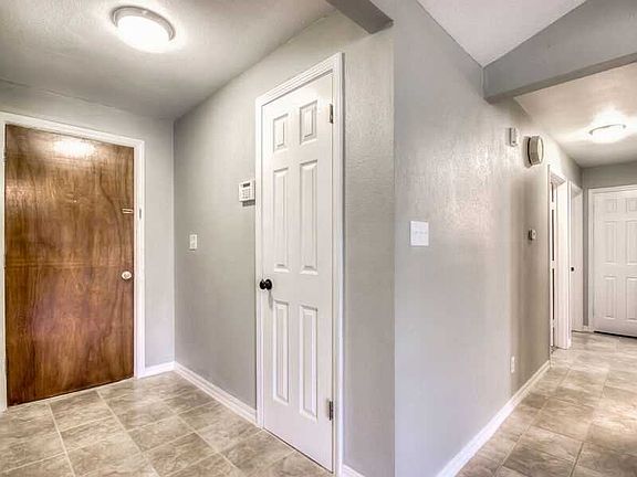 4th image of 7202 Moselle Dr