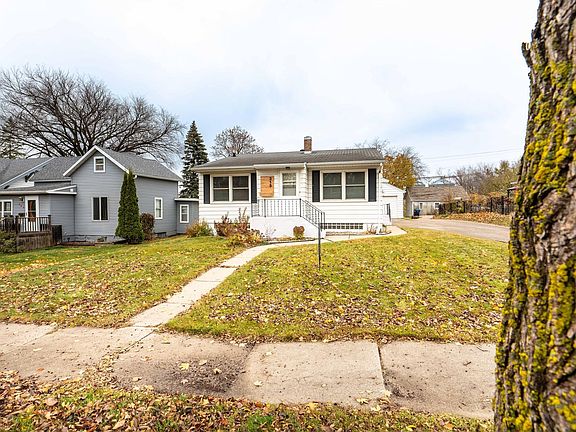 3rd image of 315 E Vernon Ave