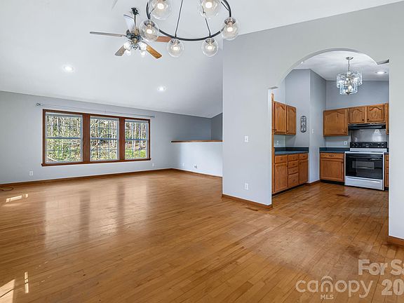 4th image of 289 Riverview Church Rd