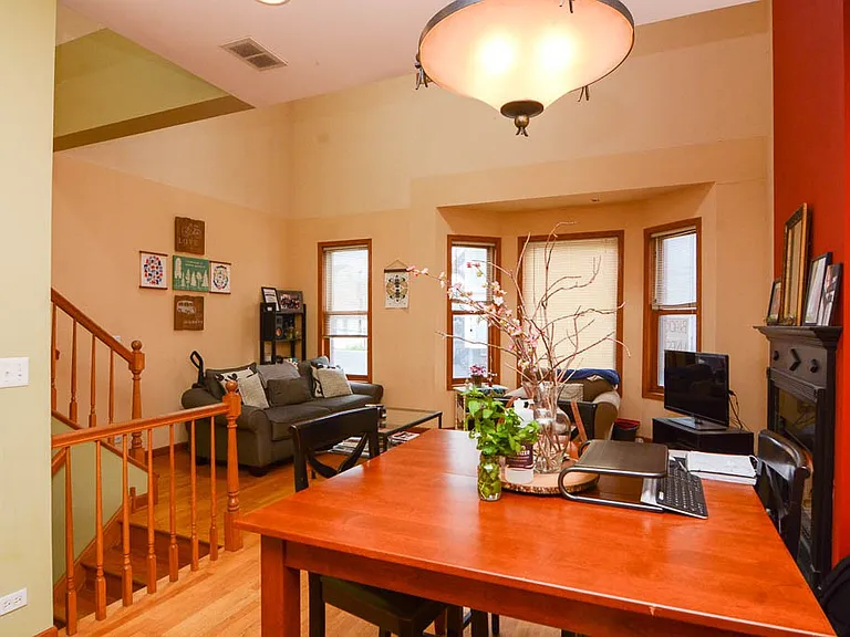1720 W Augusta Blvd #3 — Photo 5