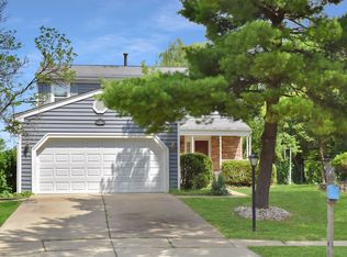 1170 Norman Ln, Roselle, IL 60172