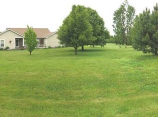 1191 E 1067 Rd, Lawrence, KS 66047