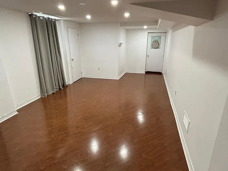 3860 McDowell Dr #BASEMENT — Photo 9