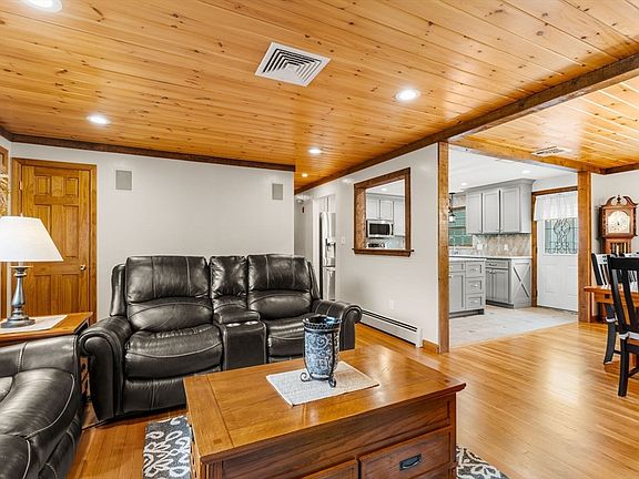 5th image of 37 Home St