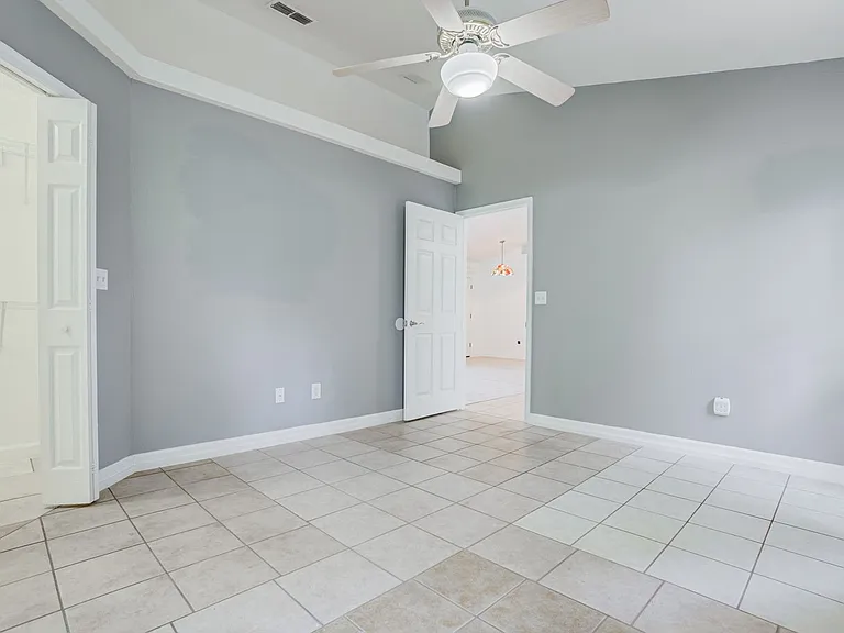 942 Whisler Ct — Photo 18
