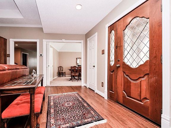 2nd image of 1008 Mount Vernon Dr