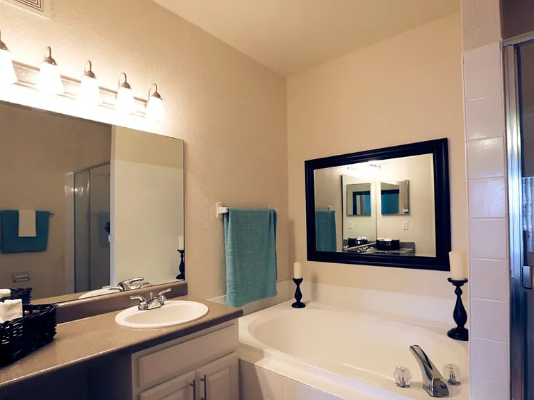 16433 Enclave Village Dr — Photo 3
