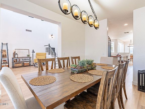 5th image of 7456 W HONEYSUCKLE Drive