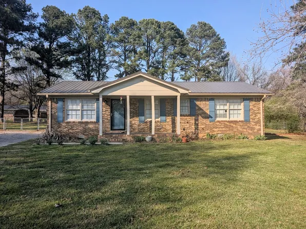 1 Park City Heights Rd, Fayetteville, TN 37334