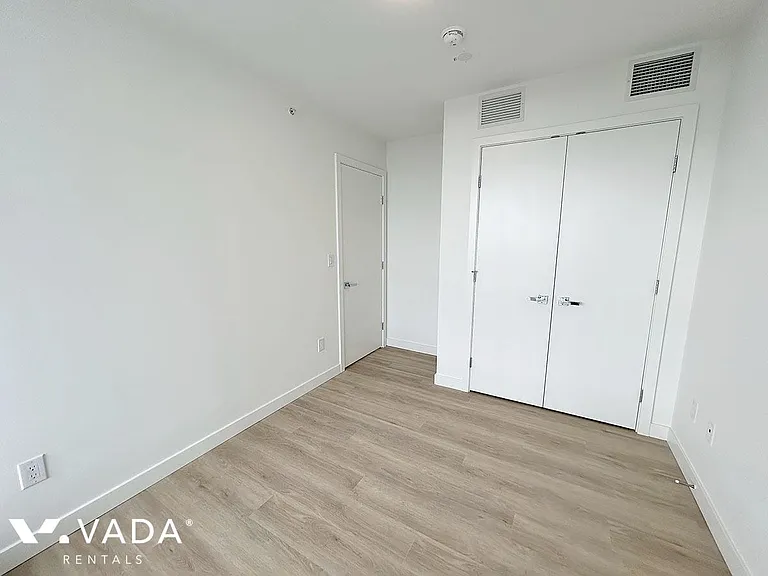 9675 King George Blvd #2610 — Photo 6