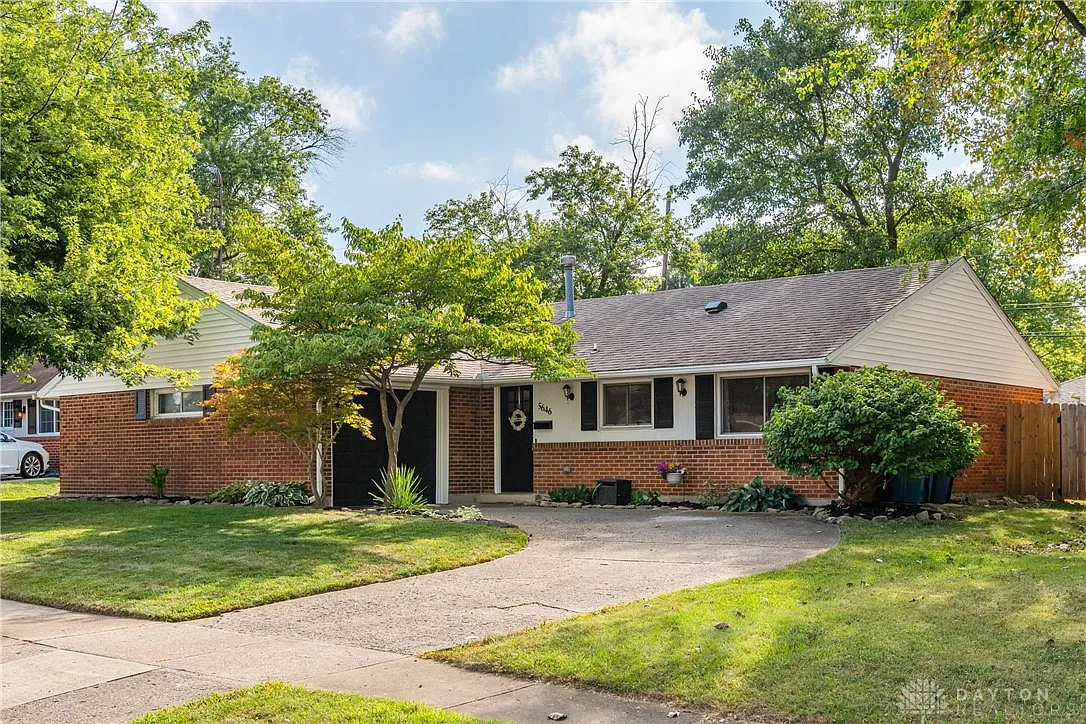 5646 Botkins Rd photo 1