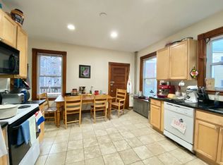 121 Calumet St, Roxbury, MA 02120