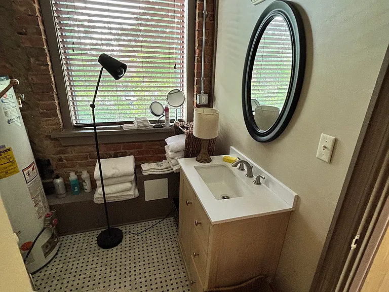 214 E Broad St #B — Photo 19