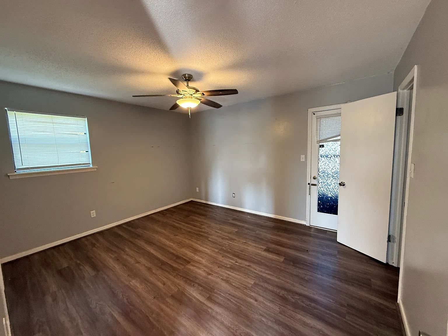 2 bed, 840 sqft, $1,150 — Photo 3