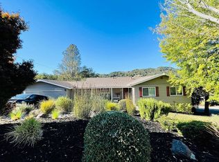 2 Carisbrook Dr, Orinda, CA 94563