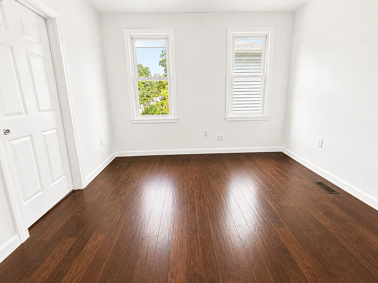 233 Rose St — Photo 18