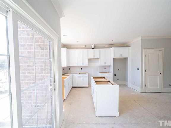3rd image of 288 Spring Ave